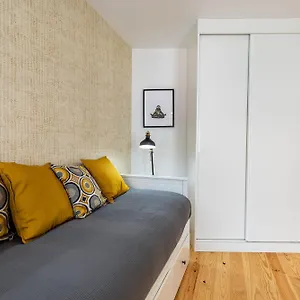 https://design-and-bright-studios-near-pastis-de-belm.hotels-lisbon-portugal.com
